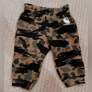 ••Carhartt Camo Joggers